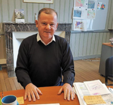 Aéroport: la colère d’un maire